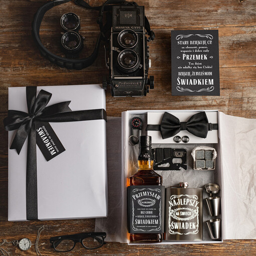  podziękowania dla świadka  podziękowanie dla świadka naklejka na butelkę piersiówka z dedykacja 