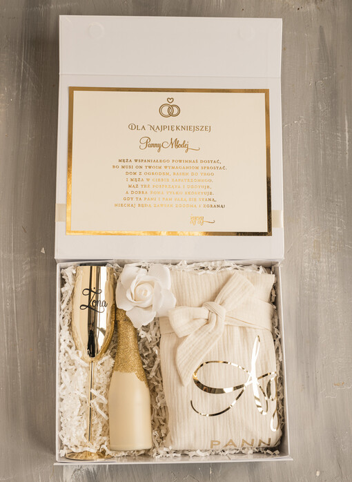  Zestawy ze Szlafrokiem Wyjątkowy Prezent dla Panny Młodej od Świadkowej,  gotowy prezent dla Panny Młodej, szlafrok dla Panny Młodej, prezent dla Panny