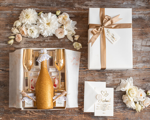  zestawy i akcesoria do wina i drinków prezenty z okazji ślubu dla Pary Młodej, pomysł jak pieniądze dla nowożeńców