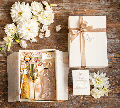  zestaw do wina i drinków  Unikalny Prezent dla Panny Młodej złoty kieliszek, prezent na panieński dla Panny Młodej