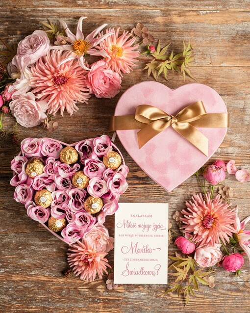  zestawy słodkości pudełka na prezenty welurowe pudełko flower box, prezent dla świadkowej, pudełko serce z kwiatami i czekoladkami