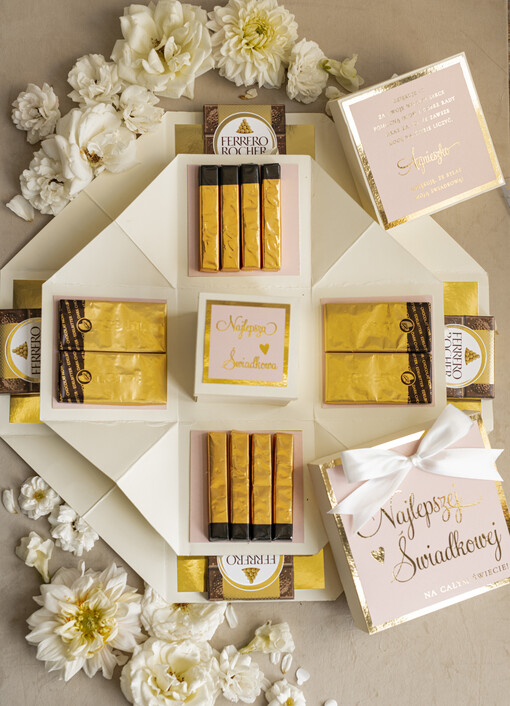  zestawy słodkości pudełka na prezenty Bombonierka exploding box - podziękowanie- dla świadkowej z bransoletką- czekoladki dla świadkowej - podziękowanie za świadkowanie 