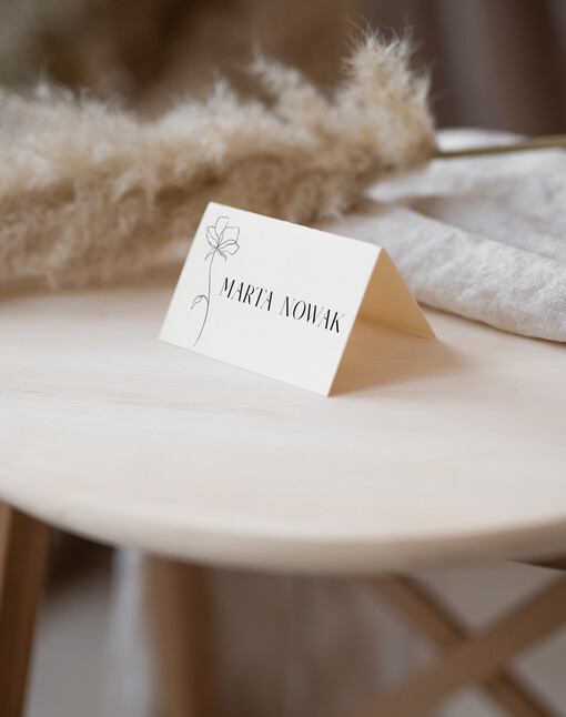  Nowoczesne prosta forma  delikatne wizytówki na stół weselny, proste wizytówki na stoły weselne, winietki ślubne, proste winietki dla gości, winietki na stoły weselne