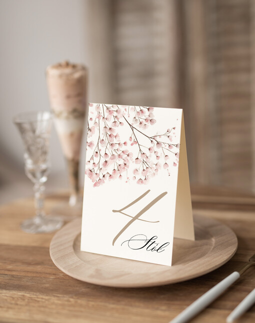  Nowoczesne prosta forma  Eleganckie numerki na stół weselny, numeracja stołów weselnych, proste i delikatne numerki na stoły weselne, dekoracja stołu weselnego 