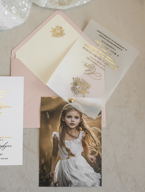 Zaproszenia na Komunię  dziewczynka  proste nowoczesne zaroszenia na komunię foto zaproszenia, komunijne ze zdjeciem kalkowe 
