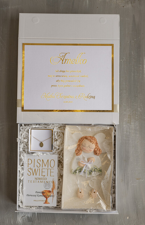  boxy prezentowe Pismo Święte Pamiątka Pierwszej Komunii Świętej, Medalik na Pierwszą Komunię Świętą, pudełko prezentowe na Komunię Świętą. 