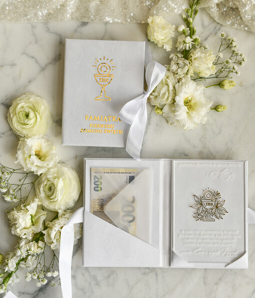 Pamiątki Prezenty na komunię  pamiątki na komunie  Statuetka pamiątka Pierwszej Komunii w pudełku, personalizowana Pamiątka Komunijna opakowanie na pieniądze