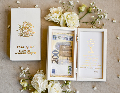 Pamiątki Prezenty na komunię  pamiątki na komunie  białe pudełko pamiątka I Komunii  pudełko na pieniądze na Komunię z życzeniami, pudełeczko na pieniądze z dedykacją na I Komunię