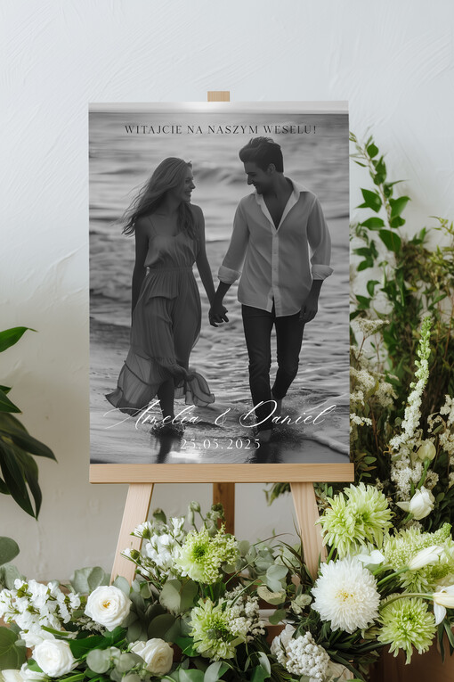  ze zdjęciem Pary Młodej Witamy gości weselnych napis powitanie gości na weselu, tablica powitalna dla gości weselnych, personalizowana tablica powitanie gości na weselu