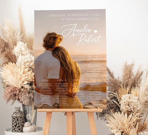 ze zdjęciem Pary Młodej plan stołów weselnych usadzenie gości na weselu, tablica informacyjna dla gości weselnych, plan stołów na weselu ze zdjęciem Pary Młodej, plan usadzenia gości weselnych