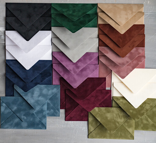 Zaproszenia ślubne dodatki  welurowa koperta różne kolory, elegancka welurowa koperta do zaproszeń ślubnych