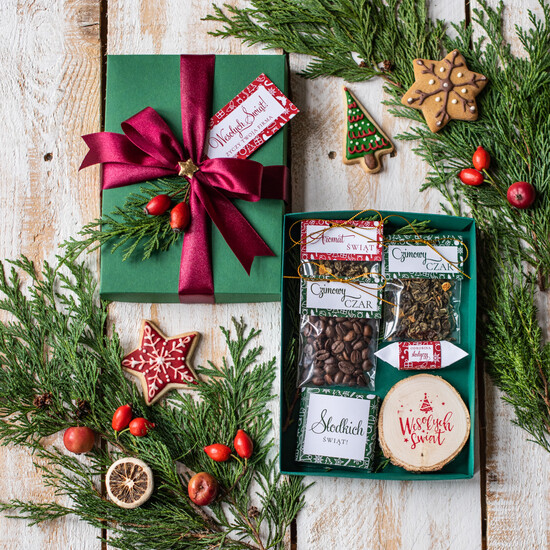 Prezenty oferta dla Firm kawa  herbata miód zestawy świąteczne dla pracowników wydruk logo pudełko z herbatą i kawą     05/logopud/KH