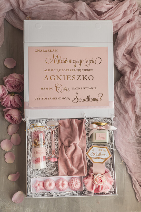 Prezenty dla świadków boxy prezentowy dla Świadkowej, prośba o świadkowanie  czy zostaniesz moją świadkową pomysł na prezent dla świadkowej, zestaw beauty dla świadkowej, box pr 03/boxNow/swiadkowa