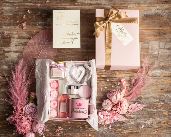 Prezenty dla świadków boxy prezentowy dla Świadkowej, prośba o świadkowanie  Kosmetyczny Zestaw Prezentowy Czy Zostaniesz Moją Świadkową? PROŚBA O Świadkowanie Box Dla Świadkowe 03/pudkosD/boxswiad