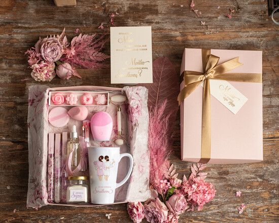 Prezenty dla świadków boxy prezentowy dla Świadkowej, prośba o świadkowanie  Czy zostaniesz moją Świadkową?- Kubek w Zestawie- Prośba o Świadkowanie - Prezent dla Świadkowej Zes 09/pudkosD/boxswiad