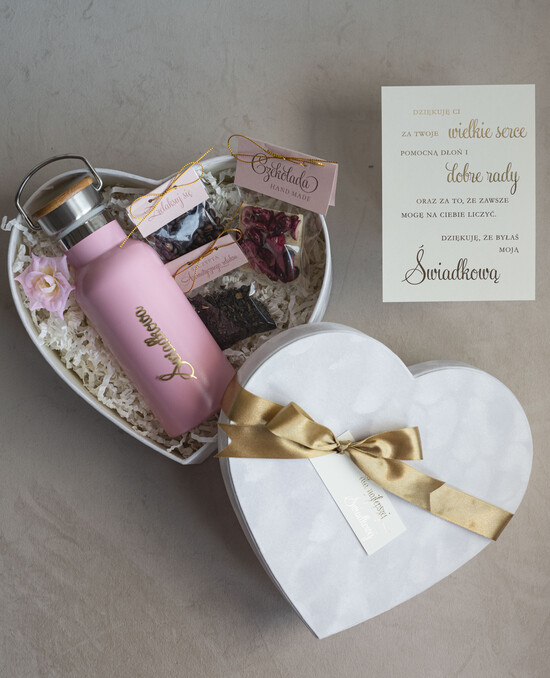 Prezenty dla świadków boxy prezentowy dla Świadkowej, prośba o świadkowanie  prośba o świadkowanie pomysł na prezent dla świadkowej bidon naklejką świadkowa, box prezentowy dla  09/SRCkosM/swiadkowa