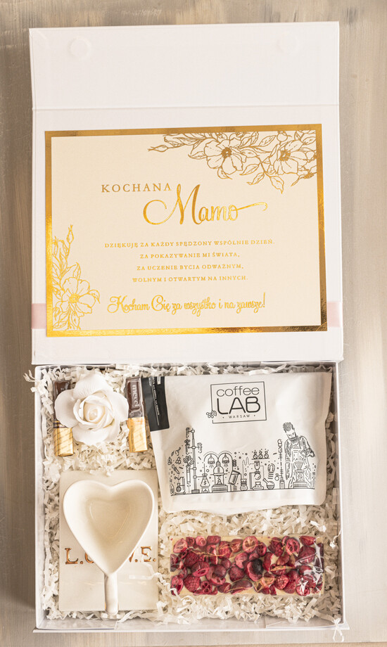 Prezenty dla Mamy zestawy w welurowych i ozdobnych pudełkach  pomysł na prezent z okazji dnia mamy, pudełko z filiżanką i kawą, gotowy do wręczenia prezent dla ma 08/boxNow/Mama