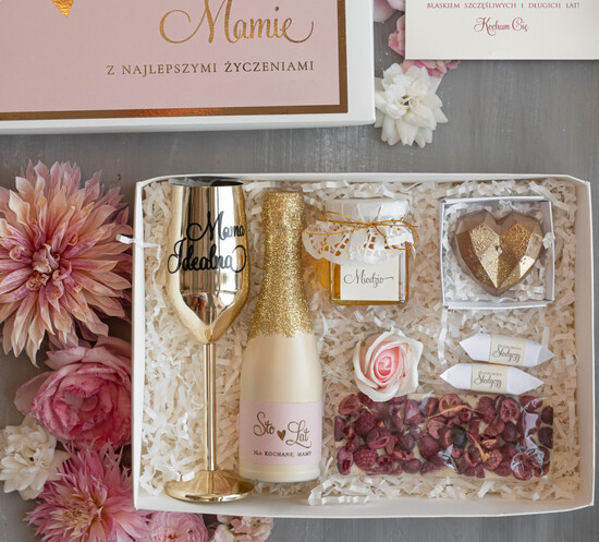 Prezenty, Podziękowania dla Mamy  zestawy z kubkiem lub filiżanką   podziękowania dla Mamy na weselu 01/boxFn/Mama