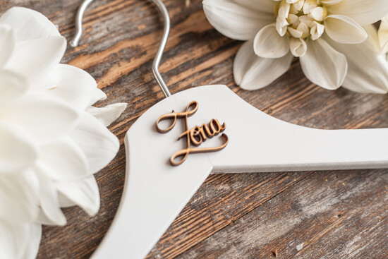 Panna Młoda  wieszaki biały wieszak dla Panny Młodej z napisem Żona  01/wieszak/PannaMloda