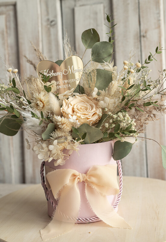 Prezenty dla Mamy flowerboxy, box ze słodyczami  kwiaty prezent dla Mamy z okazji dnia Matki, box kwiatowy dla mamy, kompozycja z suszonych kwiatów p 06/fboxT/Mama