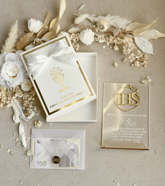 Pamiątki Prezenty na komunię  pamiątki na komunie  Statuetka pamiątka Pierwszej Komunii w pudełku, personalizowana Pamiątka Komunijna opakowanie na pie 02/pudpapST/PamKom