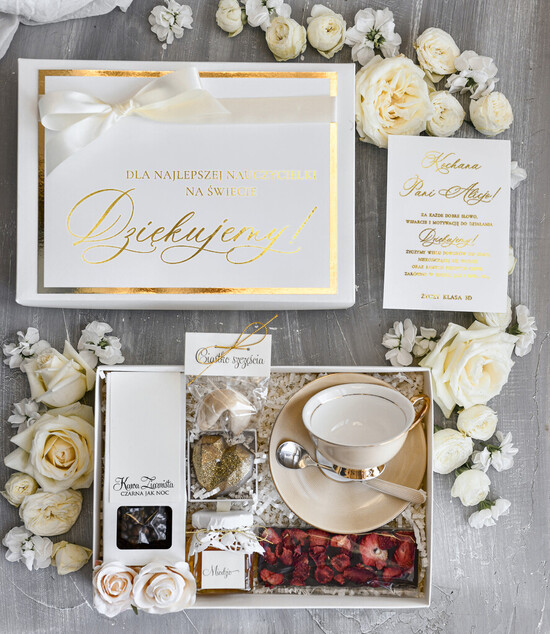 prezent dla nauczuciela/ dzień nauczyciela zestaw prezentowy z filiżanką Box prezentowy dla nauczyciela –  zakonczenie roku szkolnego - prezent dla nauczycielki filiżanka w  05/boxFili26/Naucz