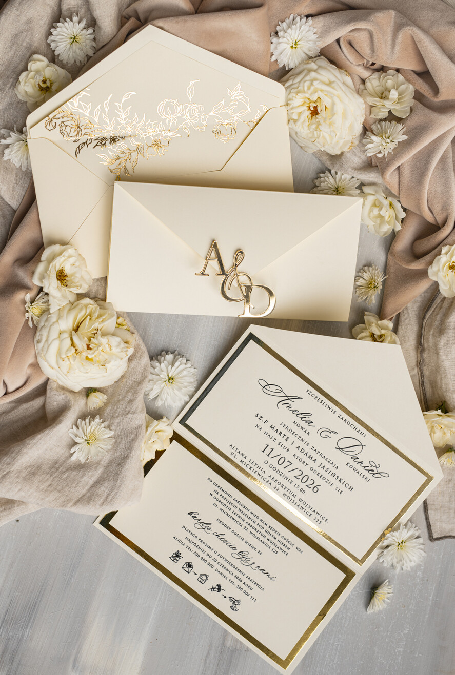 Zaproszenia ślubne Złote Glamour Eleganckie złote zaproszenia ślubne z lustrzanym monogramem, Kopertowe zaproszenie na ślub złocone, zaproszenia na ślub w stylu glamour, złote napisy na zaproszeniach ślubnych1