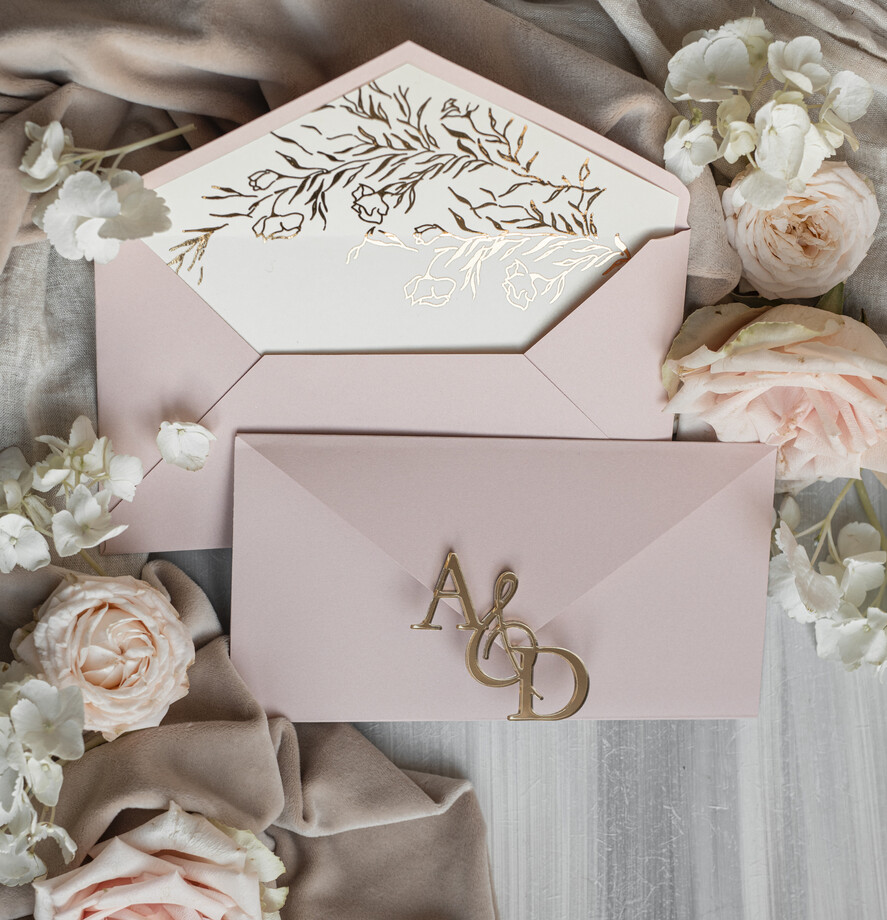 Zaproszenia ślubne Złote Glamour Eleganckie złote zaproszenia ślubne z lustrzanym monogramem, Kopertowe zaproszenie na ślub złocone, zaproszenia na ślub w stylu glamour, złote napisy na zaproszeniach ślubnych 4