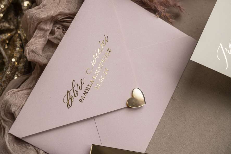 Zaproszenia ślubne Złote Glamour zaproszenie ślubne na lustrze, złote zaproszenia ślubne z lakiem i bukiecikiem kwiatów, różowe zaproszenie na ślub złocone, zaproszenia na slub cywilny pudrowy róż  1