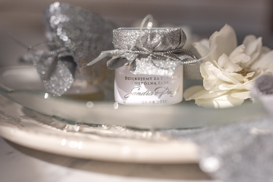 Podziękowania dla Gości Weselnych Miody i słoiczki Nutella ślubne upominki dla gości łakocie słoiczki na miód miodek  srebrne napisy2