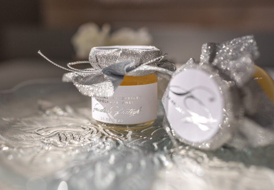 Podziękowania dla Gości Weselnych Miody i słoiczki Nutella ślubne upominki dla gości łakocie słoiczki na miód miodek  srebrne napisy0