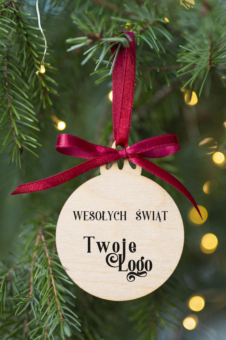 Kartki świąteczne z logo firmy kartka pudełko Biznesowe kartki świąteczne z logo w pudełku z bombką na choinkę- drewniane zawieszki na choinkę prezent dla klientów3