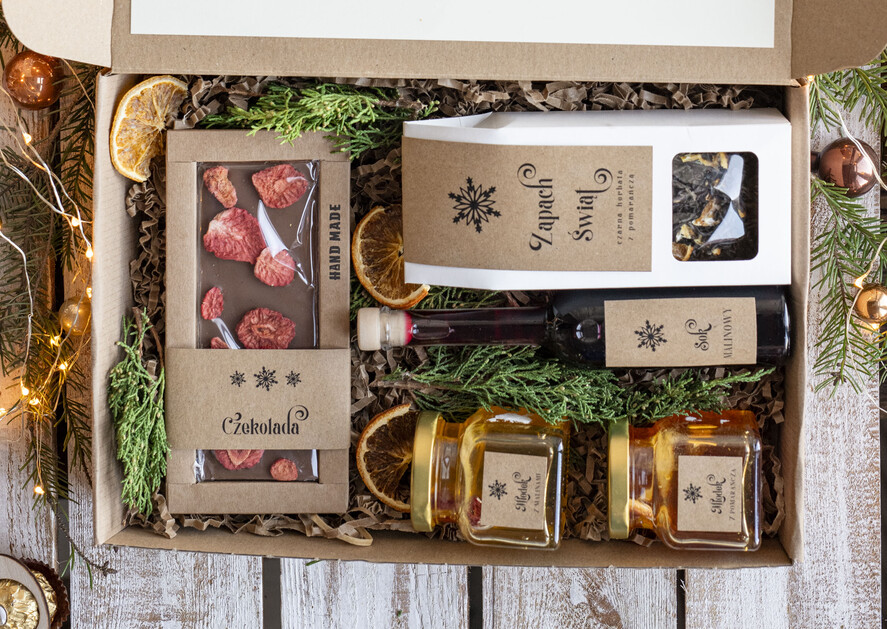 Prezenty oferta dla Firm kawa  herbata miód Prezenty świąteczne dla klientów biznesowych z herbatą i miodem eleganckie prezenty bożonarodzeniowe z miodami od firm z logo prezent świąteczny dla pracownik2