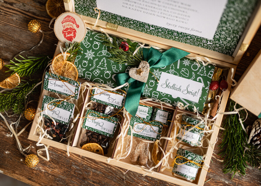 Prezenty oferta dla Firm kawa  herbata miód upominki świąteczne dla klientów, magia świąt w aromatyzowanej kawie i herbacie1