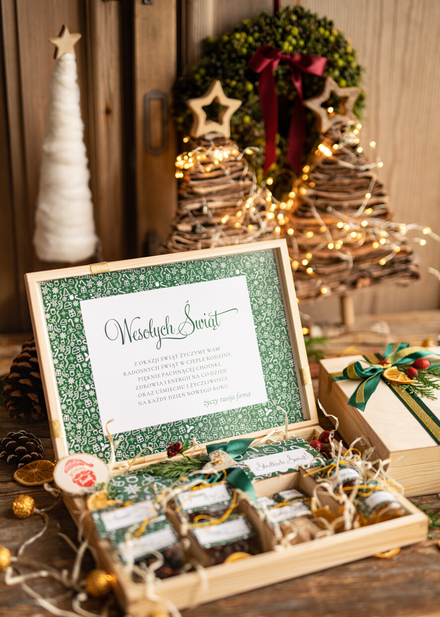 Prezenty oferta dla Firm kawa  herbata miód upominki świąteczne dla klientów, magia świąt w aromatyzowanej kawie i herbacie2