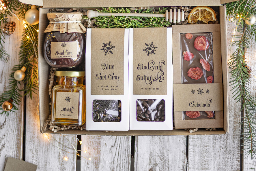 Prezenty oferta dla Firm kawa  herbata miód Prezenty na Boże Narodzenie dla klientów, bożonarodzeniowy prezent biznesowy dla firm herbata i miód, paczki na święta dla pracowników, upominek biznesowy box swiąteczny zestaw z logo 2
