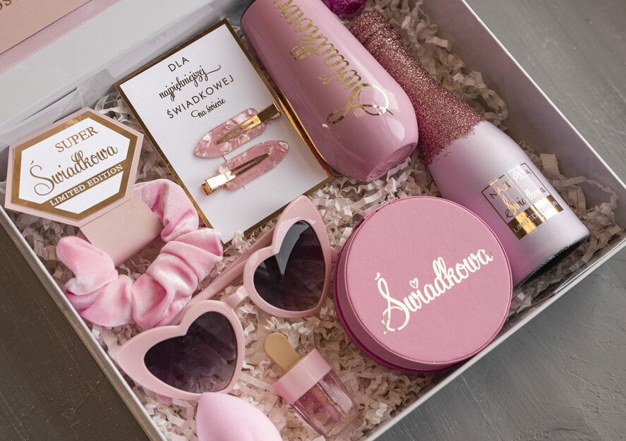 Prezenty dla świadków boxy prezentowy dla Świadkowej, prośba o świadkowanie  Prośba o świadkowanie pomysł na prezent dla świadkowej, box kosmetyczny dla świadkowej i druhny, oryginalny prezent dla świadkowej 1