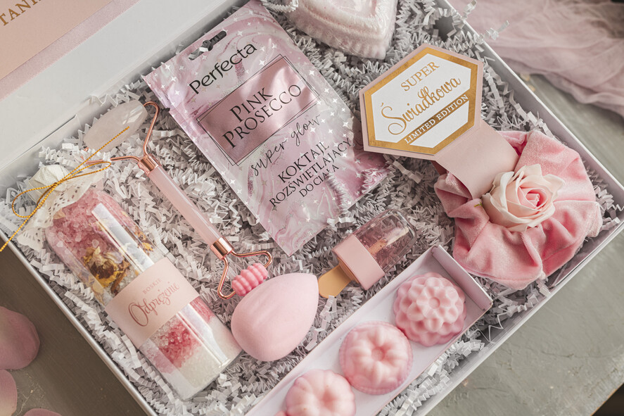 Prezenty dla świadków boxy prezentowy dla Świadkowej, prośba o świadkowanie  czy zostaniesz moją świadkową pomysł na prezent dla świadkowej, zestaw beauty dla świadkowej, box prezentowy dla świadkowej i druhny, zestaw do kąpieli3