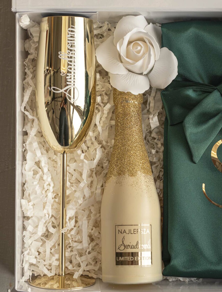 Prezenty dla świadków boxy prezentowy dla Świadkowej, prośba o świadkowanie  kieliszek do szampana ze stali nierdzewnej, złoty kieliszek do szampana z naklejka świadkowa, złoty kieliszek dla świadkowej na prezent 0