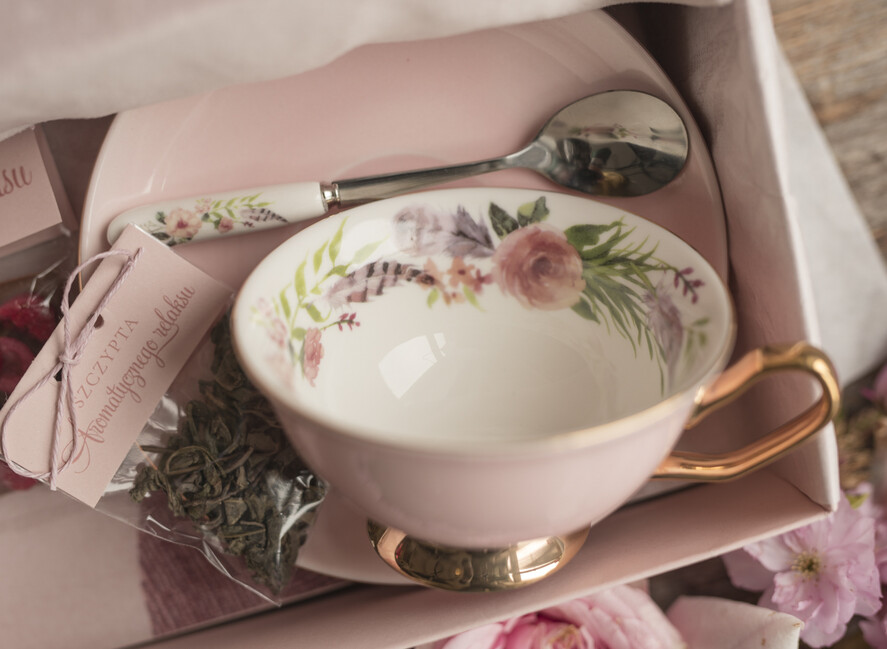 Prezenty dla świadków boxy prezentowy dla Świadkowej, prośba o świadkowanie  Welurowy Szlafrok dla Świadkowej Prośba o świadkowanie zestaw Różowa Boho filiżanka z łyżeczką4