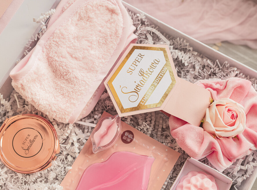 Prezenty dla świadków boxy prezentowy dla Świadkowej, prośba o świadkowanie  czy zostaniesz moją świadkową pomysł na prezent dla świadkowej, zestaw beauty dla świadkowej, box prezentowy dla świadkowej i druhny, zestaw do kąpieli4