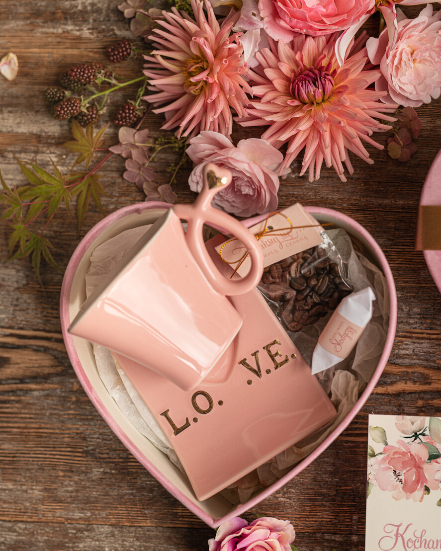 Prezenty dla Babci i Dziadka Prezenty dla Babci Dzień Babci filiżanka LOVE w kolorze białym, prezent urodzinowy dla babci, prezenty z okazji Dnia Babci 1