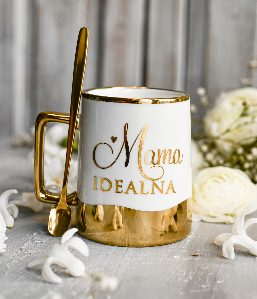 Prezenty dla Mamy zestawy w welurowych i ozdobnych pudełkach  Zestaw Prezentowy na Dzień Mamy - Box Upomienk Kubek z napisem Mama doskonała życzenia3