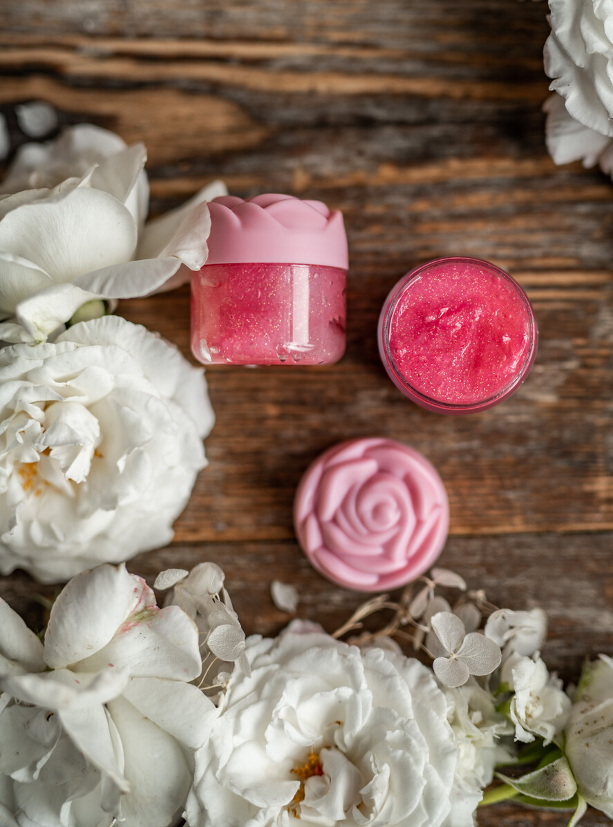 Prezenty dla Panny Młodej  Zestawy na wieczór Panieński z Koszulką Unikalny Prezent dla Panny Młodej Koszulka Damska z Napisami T-Shirt ze Złotym Napisem i Podwiązka  4