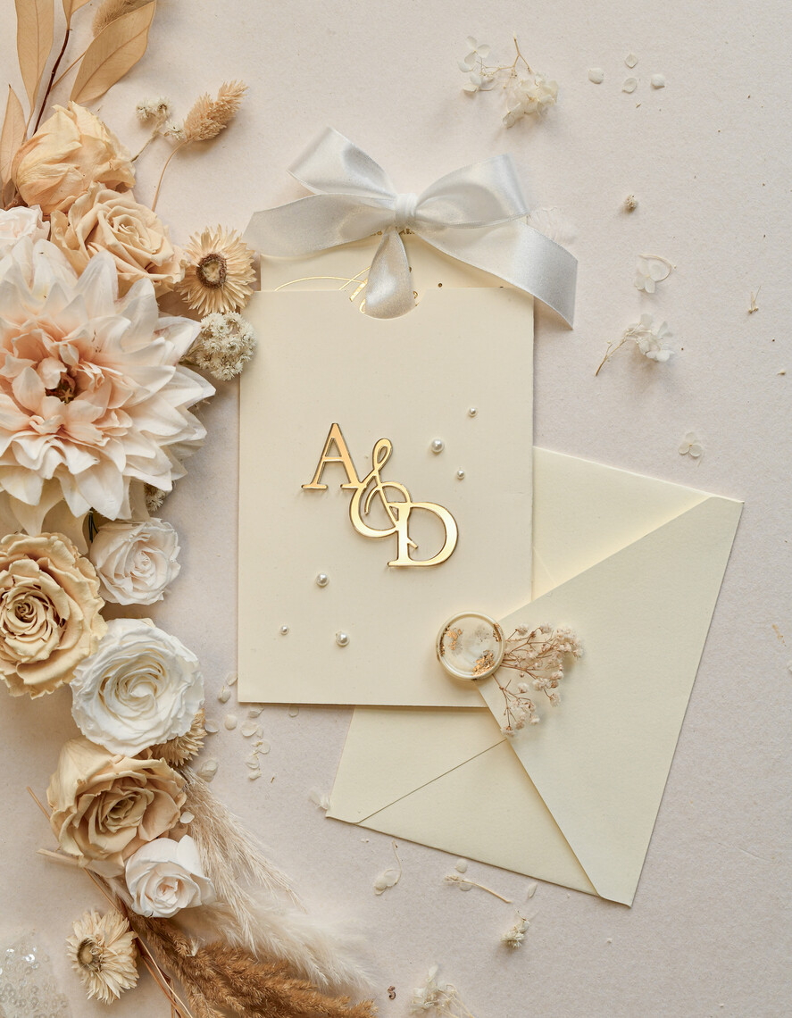 Zaproszenia ślubne z perełkami / tłoczeniem zaproszenia ślubne z perełkami w etui, minimalistyczne zaproszenie na ślub z perełki 9