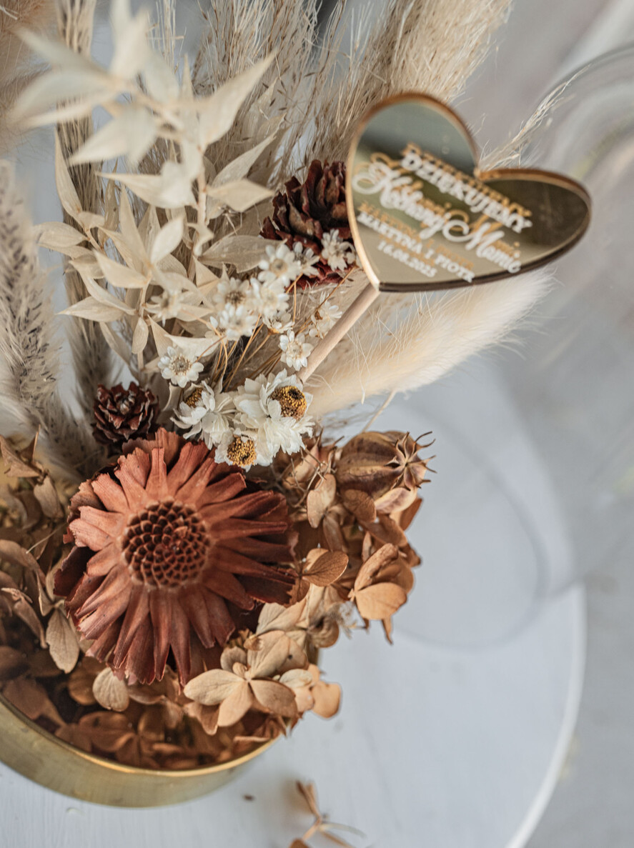 Prezenty, Podziękowania dla Rodziców Kompozycje Kwiatowe / Flowerboxy podziękowanie dla Rodziców kwiaty w szklanej kopule, pomysł na prezent dla rodziców, Szklana kopuła suszone kwiaty, Suszone Kwiaty w Szkle Kwiaty W Szklanej Kopule6