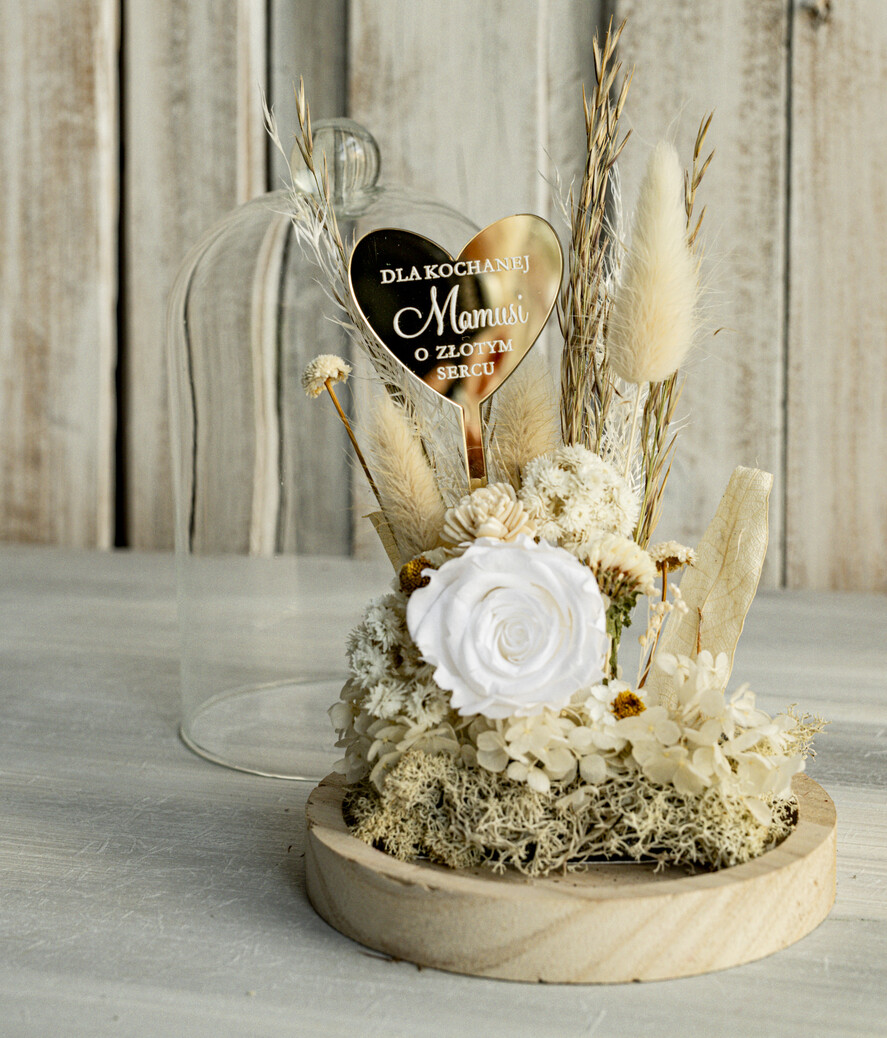 Prezenty dla Mamy flowerboxy, box ze słodyczami  kompozycja kwiatowa w szklanej kopule, prezent dla mamy flowerbox z suszonych kwiatów, suszone kwiaty w szkle, prezent na dzień mamy kwiaty1