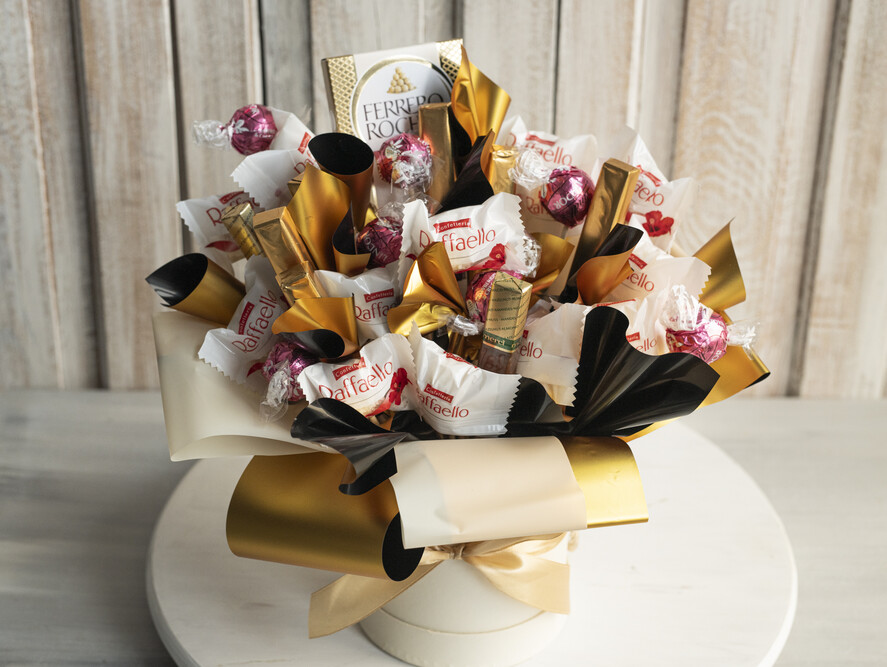 Prezenty dla Mamy flowerboxy, box ze słodyczami  prezent dla mamy, box dla mamy, słodki prezent dla mamy, kosz prezentowy dla mamy, zestaw słodyczy dla mamy, prezent na Dzień Mamy, upominek dla mamy, słodycze dla mamy4