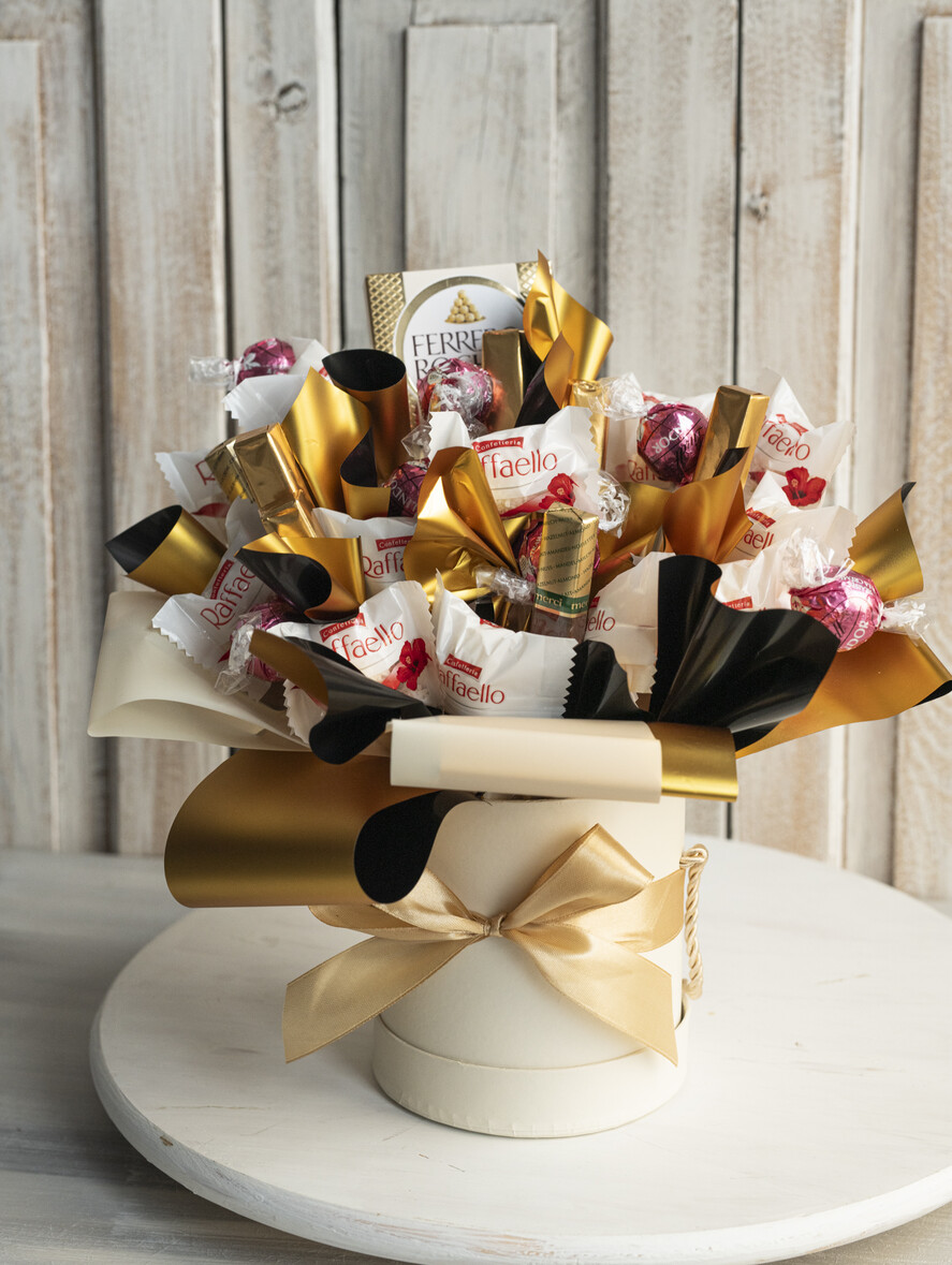 Prezenty dla Mamy flowerboxy, box ze słodyczami  prezent dla mamy, box dla mamy, słodki prezent dla mamy, kosz prezentowy dla mamy, zestaw słodyczy dla mamy, prezent na Dzień Mamy, upominek dla mamy, słodycze dla mamy7