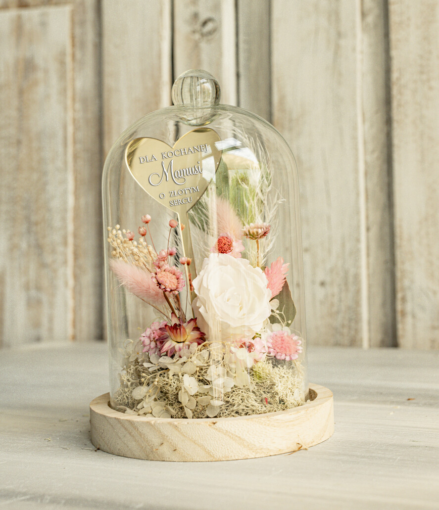 Prezenty dla Mamy flowerboxy, box ze słodyczami  kompozycja kwiatowa w szklanej kopule, prezent dla mamy flowerbox z suszonych kwiatów, suszone kwiaty w szkle, prezent na dzień mamy kwiaty1